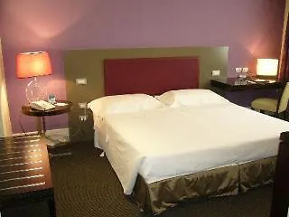 Una Hotel Lodi לודי