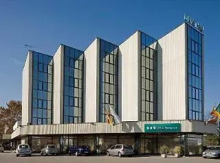 Una Hotel Lodi מלון לודי