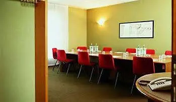 Una Hotel Lodi 4* לודי
