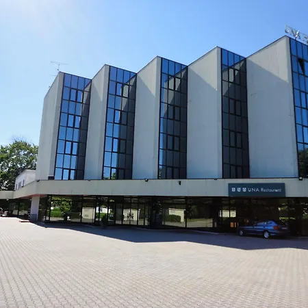מלון Una Hotel Lodi 4*