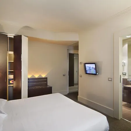 מלון Una Hotel Lodi