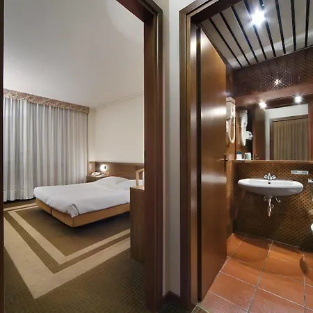 Una Hotel Lodi לודי